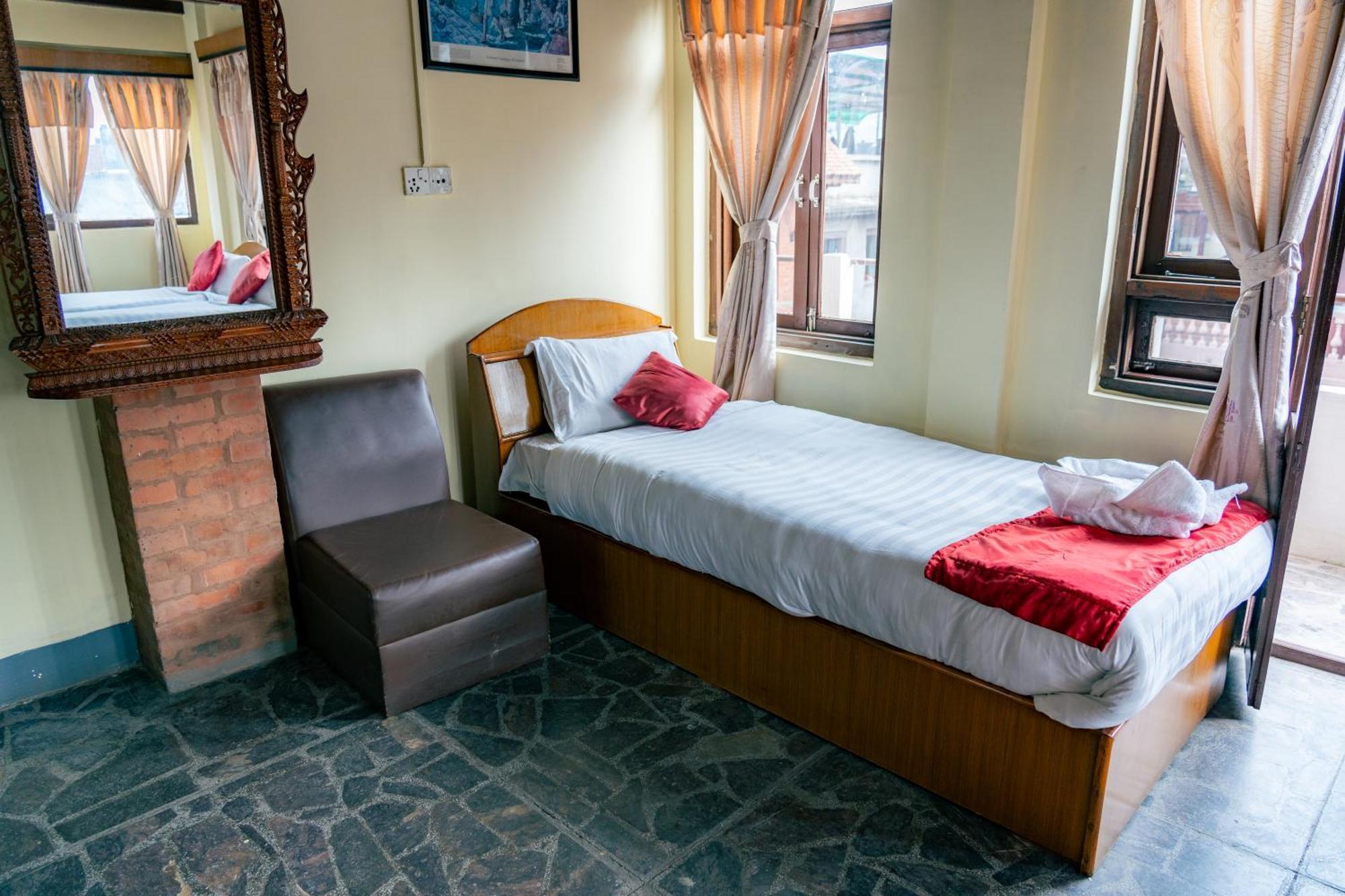 Golden Gate Guest House Bhatgoan Zewnętrze zdjęcie