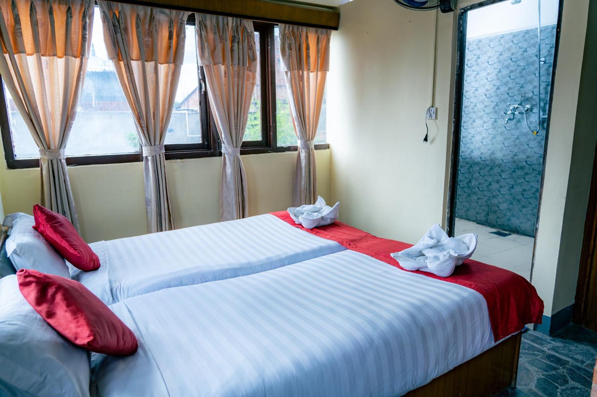Golden Gate Guest House Bhatgoan Zewnętrze zdjęcie